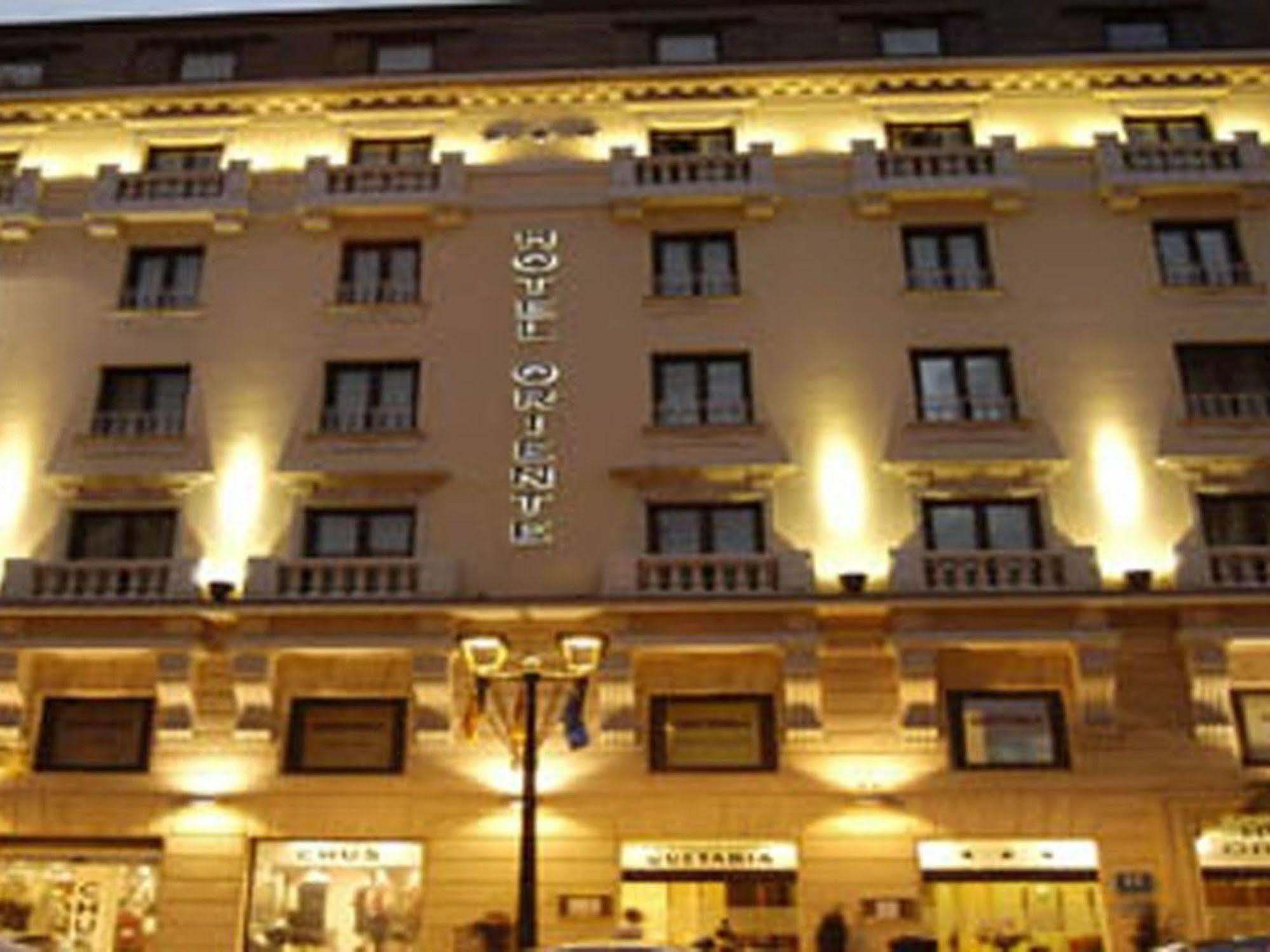 Hotel Oriente Zaragoza Exterior photo